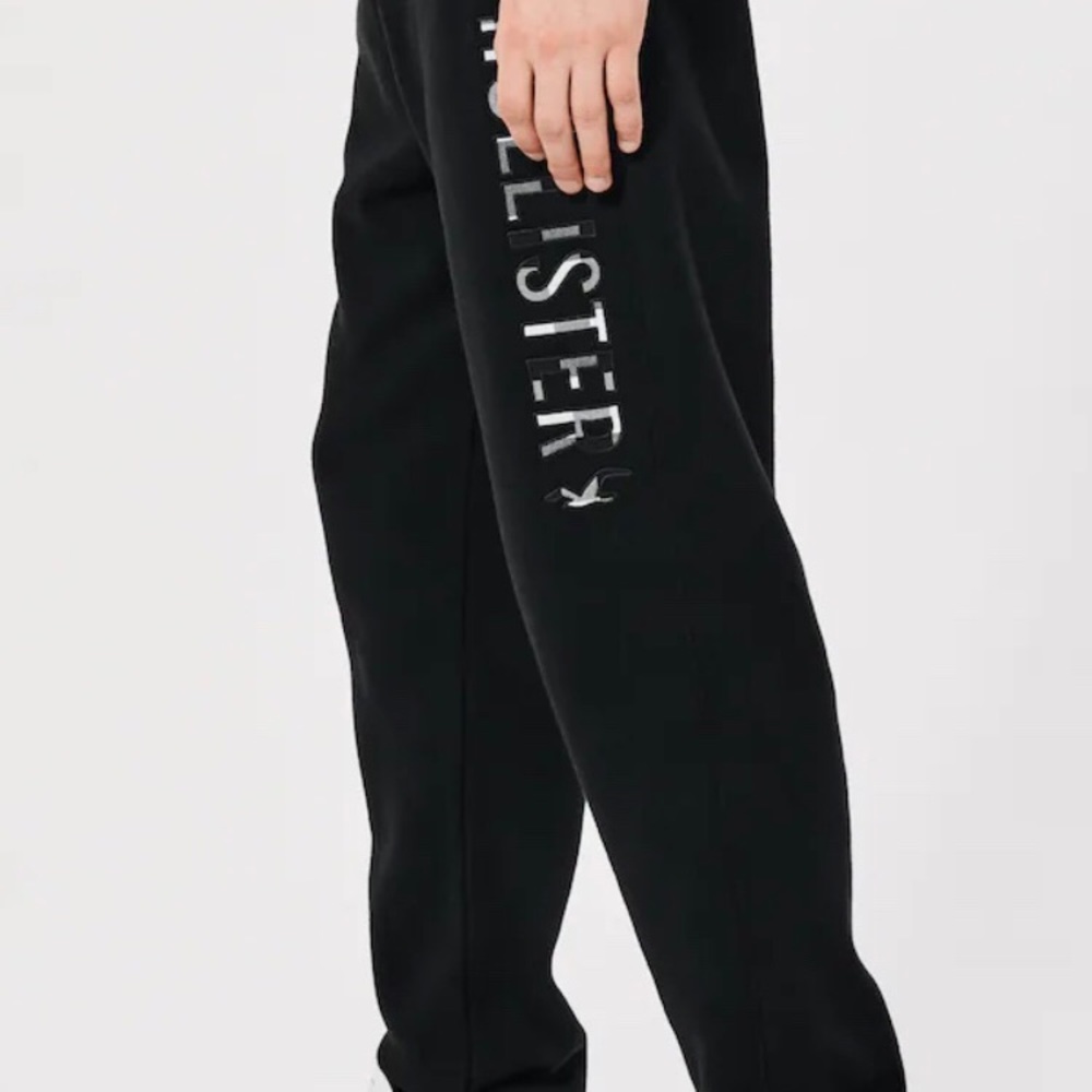 HOLLISTER RELAXED LOGO GRAPHIC SWEATPANTS • Size Medium - Picture 6 of 10